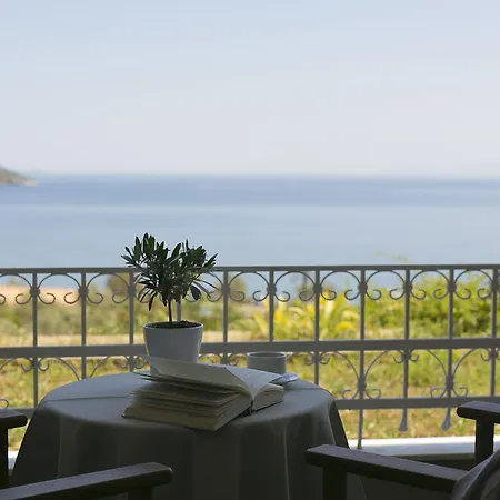 Irida Aegean View, Philian And