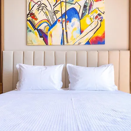 Irida Aegean View, Philian And メガリ・アモス