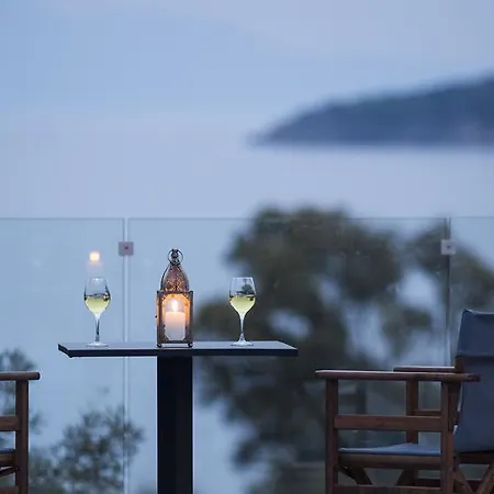 Irida Aegean View, Philian And メガリ・アモス