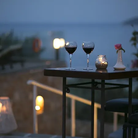 Irida Aegean View, Philian And * メガリ・アモス