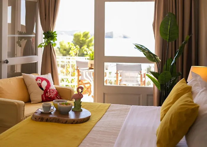 Irida Aegean View, Philian And メガリ・アモス