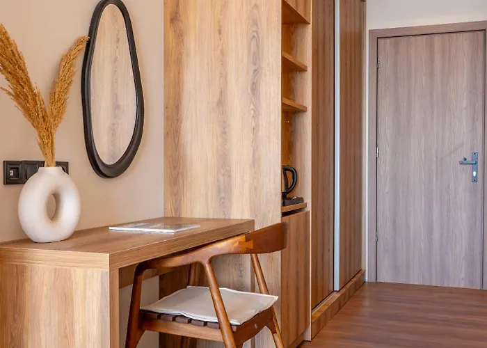 Irida Aegean View, Philian And * メガリ・アモス