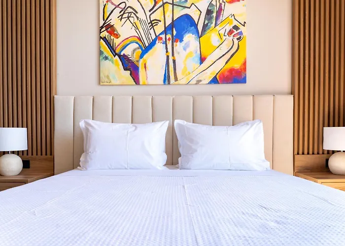 Irida Aegean View, Philian And メガリ・アモス