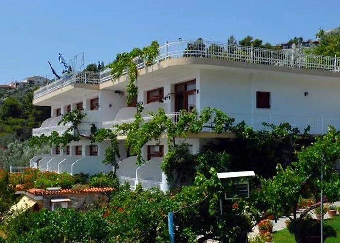 Irida Aegean View, Philian And メガリ・アモス