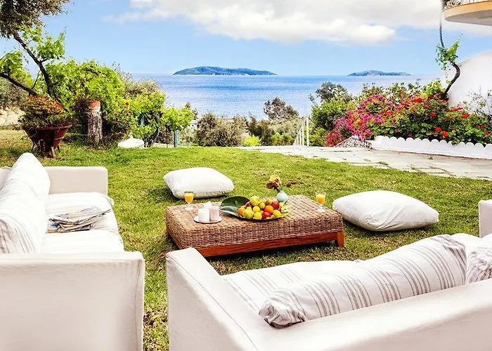 Irida Aegean View, Philian And