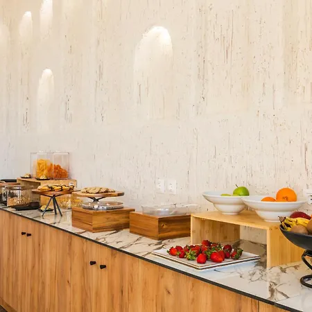 Irida Aegean View, Philian And * 메갈리 아모스