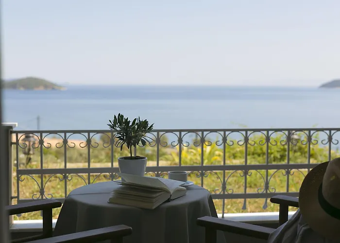 Irida Aegean View, Philian And